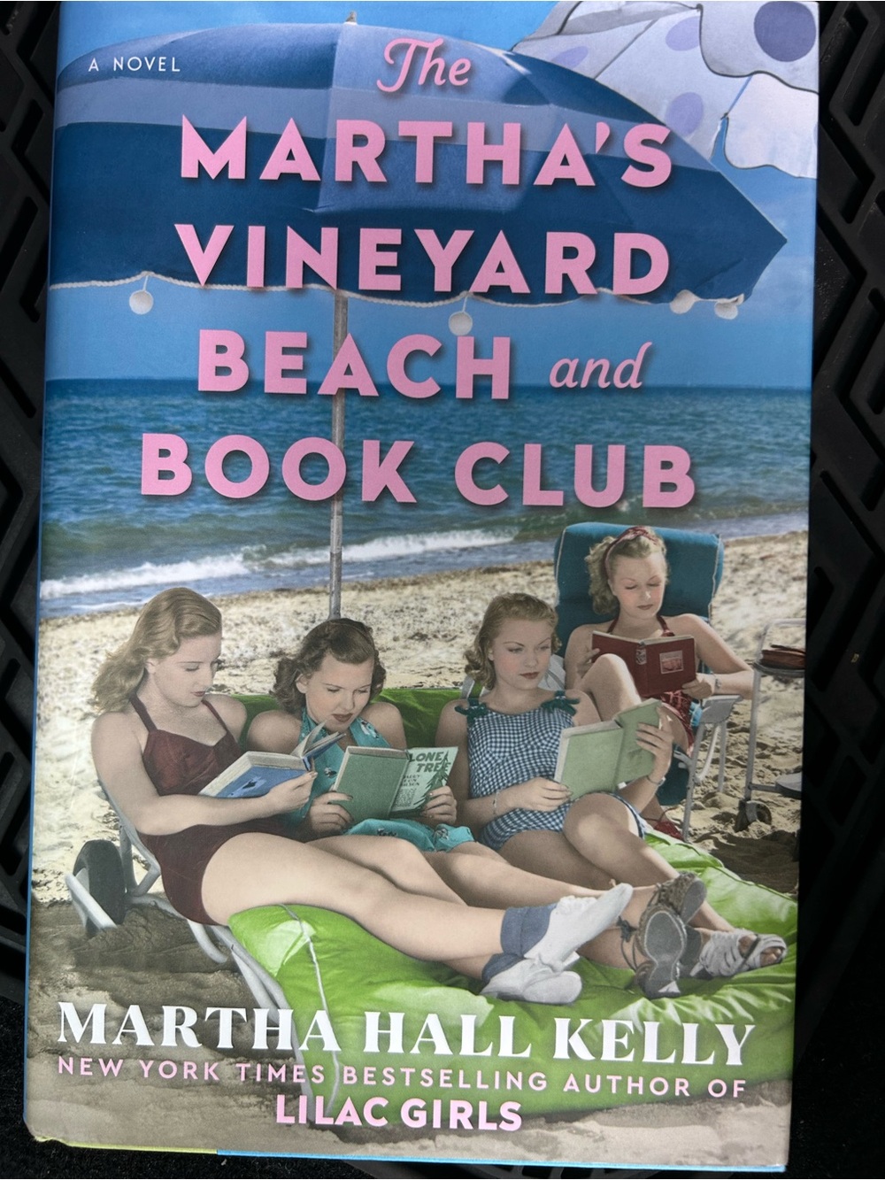 The Martha’s Vineyard Beach & Book Club 1st Print Book